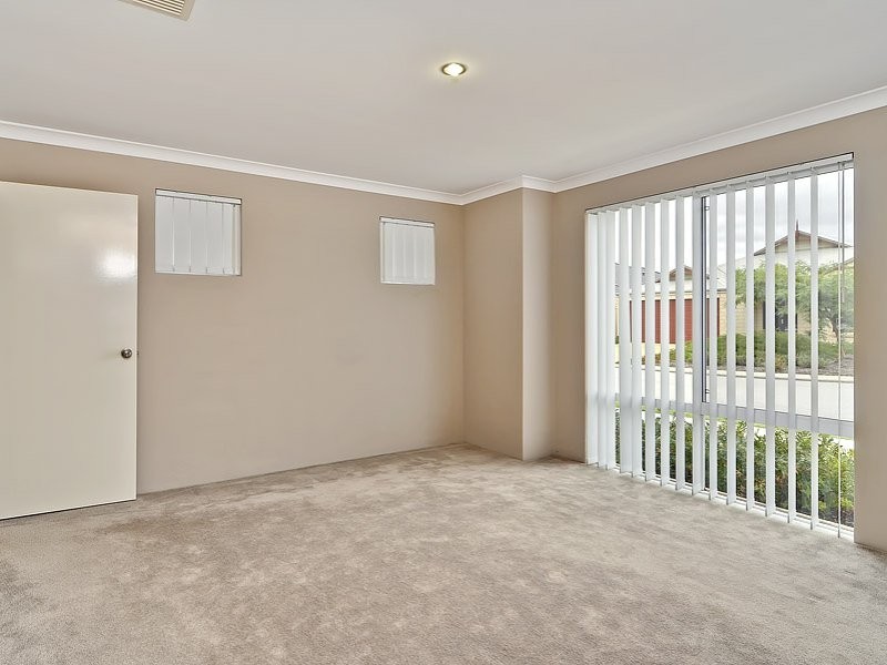 54 Claridge Circle, Thornlie WA 6108