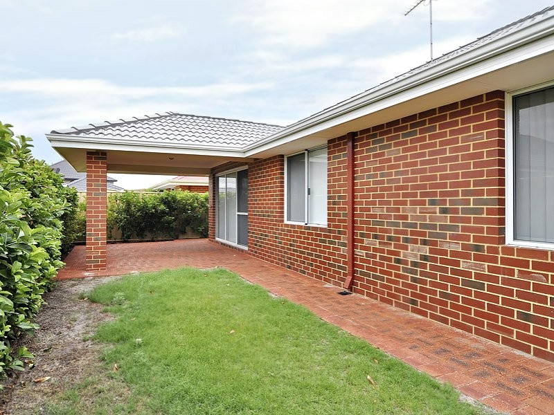 54 Claridge Circle, Thornlie WA 6108