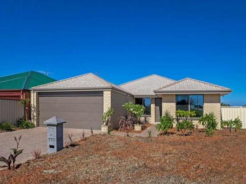 19 Filoli Gardens, Aubin Grove WA 6164