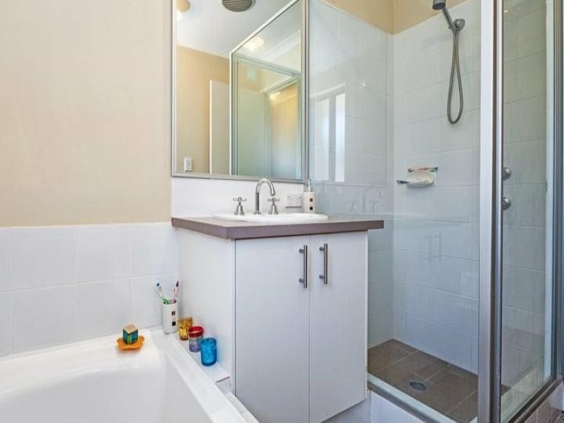 19 Filoli Gardens, Aubin Grove WA 6164