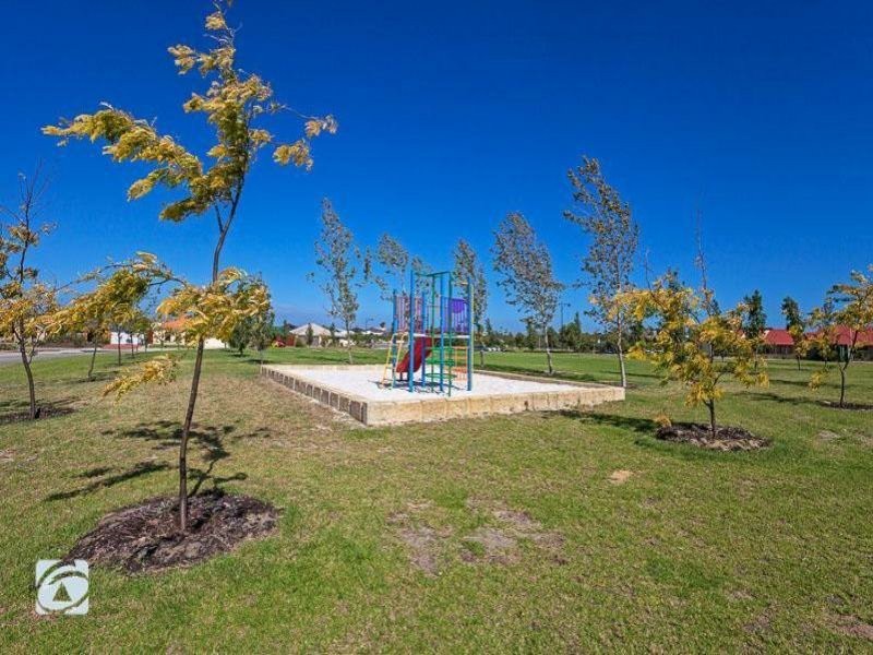 19 Filoli Gardens, Aubin Grove WA 6164