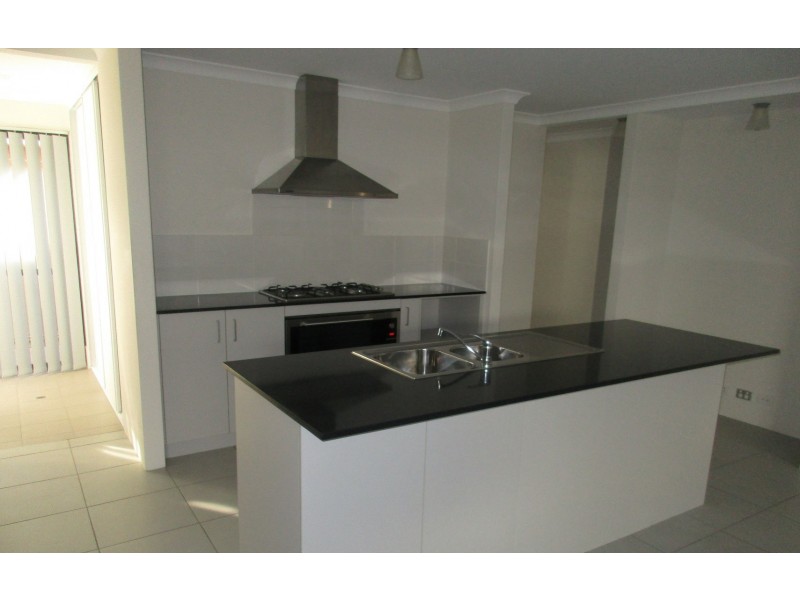 6 Portsmouth Way, Harrisdale WA 6112