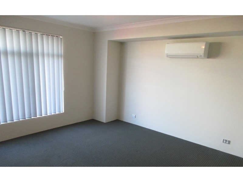 6 Portsmouth Way, Harrisdale WA 6112