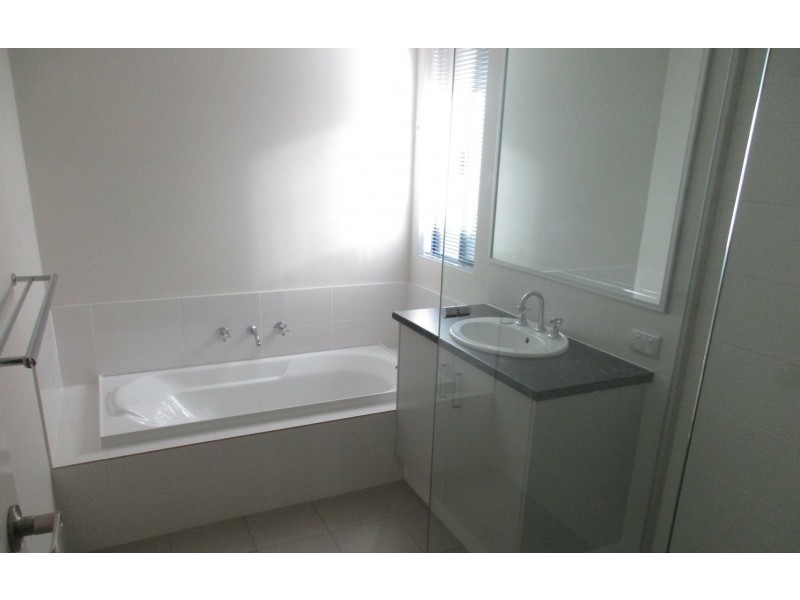 6 Portsmouth Way, Harrisdale WA 6112