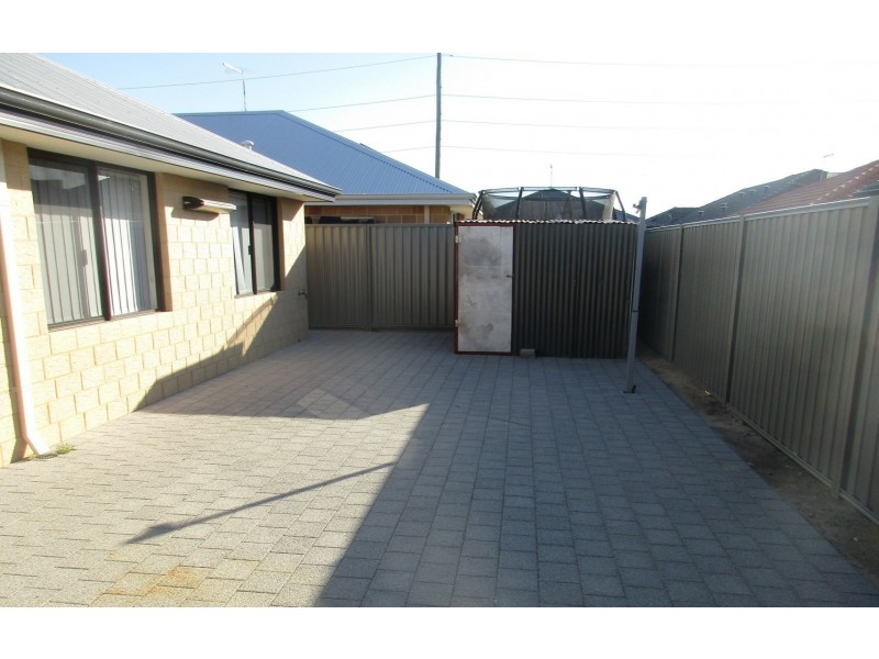 6 Portsmouth Way, Harrisdale WA 6112