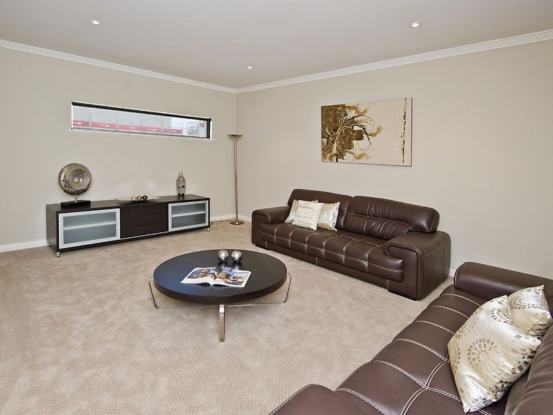 26 Lucretia Circle, Coogee WA 6166