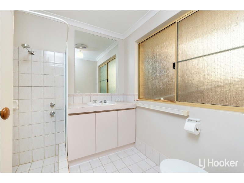 132 Brenchley Drive, Atwell WA 6164