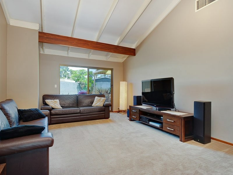 6b Tasman Place, Shelley WA 6148