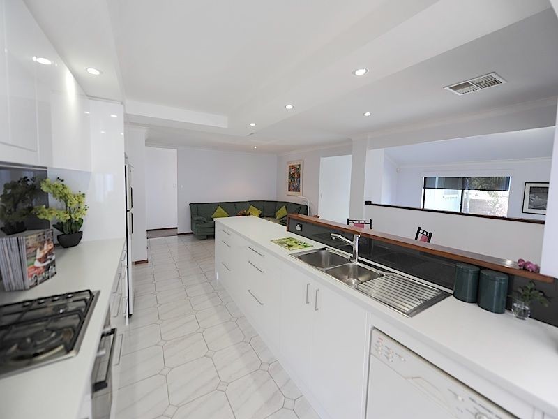 56 Calley Drive, Leeming WA 6149