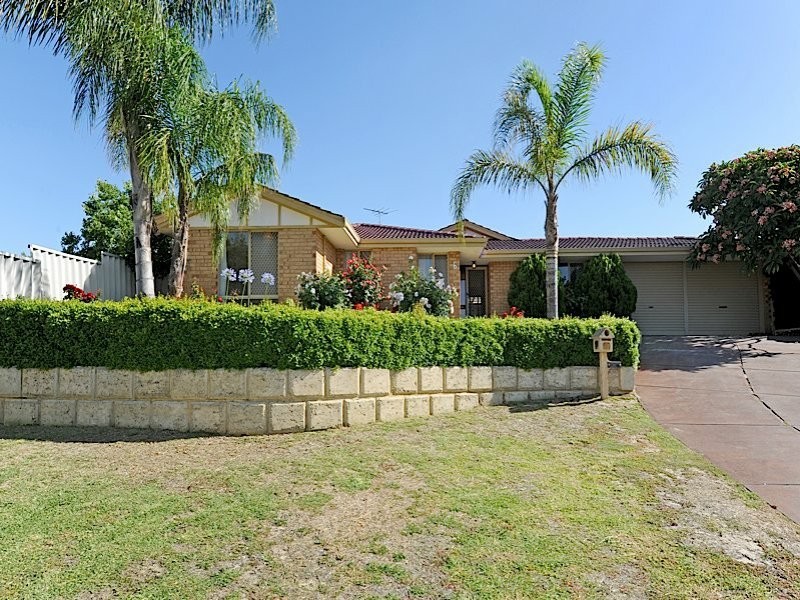 6 Shemels Court, Leeming WA 6149