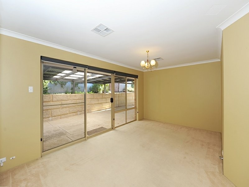 6 Shemels Court, Leeming WA 6149