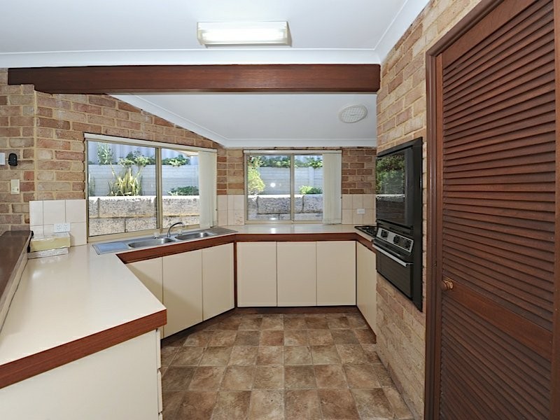 6 Shemels Court, Leeming WA 6149