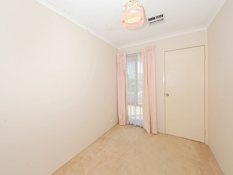 6 Shemels Court, Leeming WA 6149