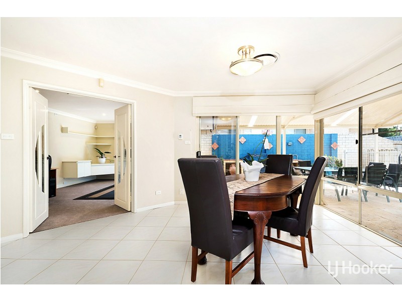 10 Timber Ridge Retreat, Leeming WA 6149