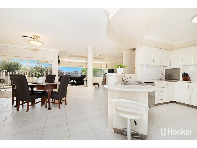 10 Timber Ridge Retreat, Leeming WA 6149