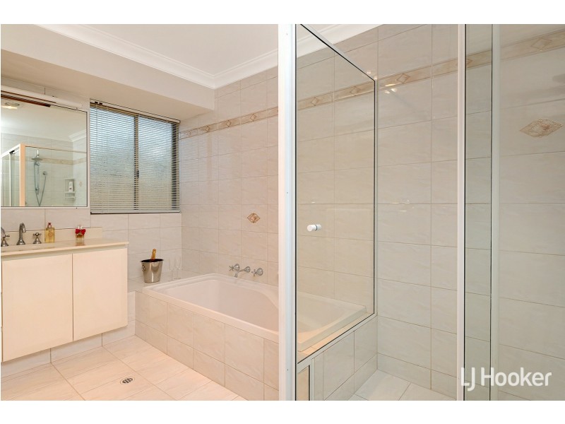 10 Timber Ridge Retreat, Leeming WA 6149