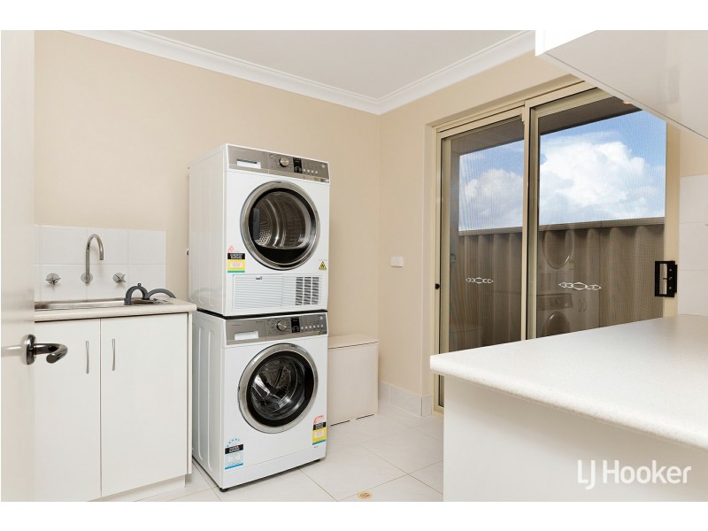 10 Timber Ridge Retreat, Leeming WA 6149