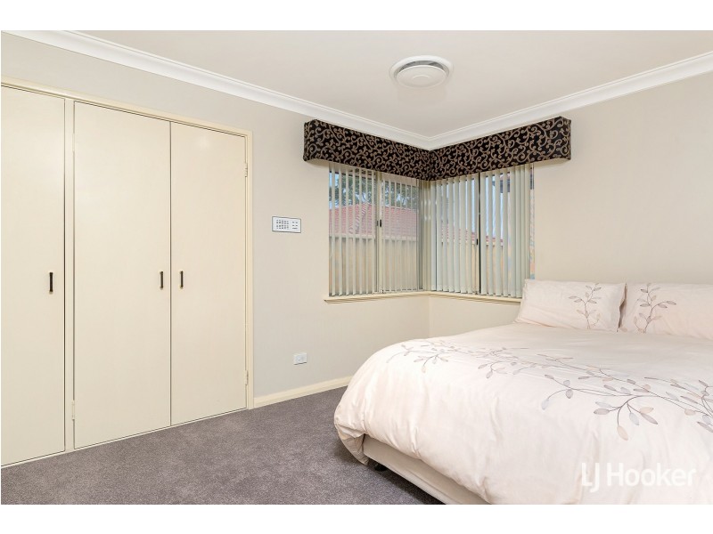 10 Timber Ridge Retreat, Leeming WA 6149