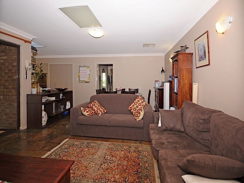 6 Krugger Place, Leeming WA 6149