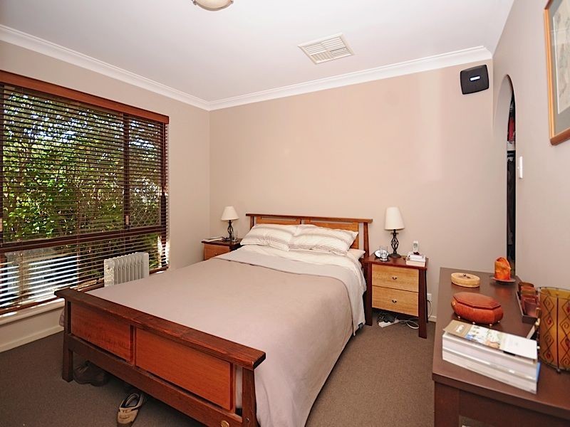 6 Krugger Place, Leeming WA 6149