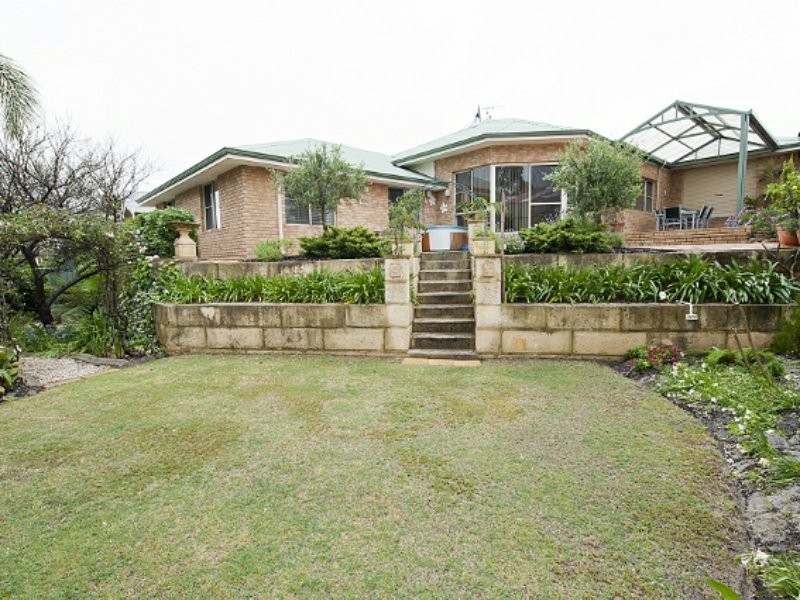 8 Laguna Green, Jandakot WA 6164