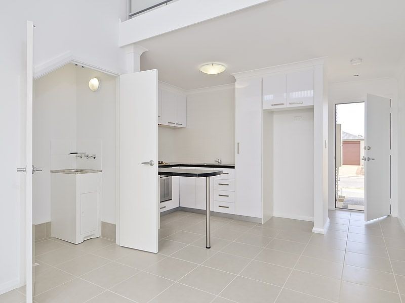 16C Torrey Crescent, Aubin Grove WA 6164