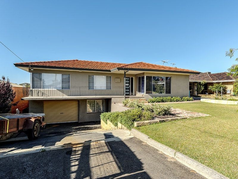 4 Fitzwater Way, Spearwood WA 6163