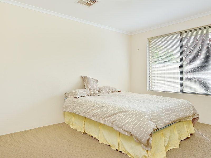 11 Whimbrel Way, Harrisdale WA 6112