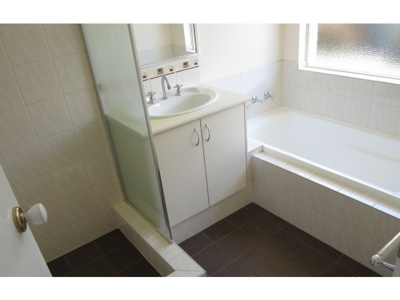 5 Petersfield Lane, Wellard WA 6170