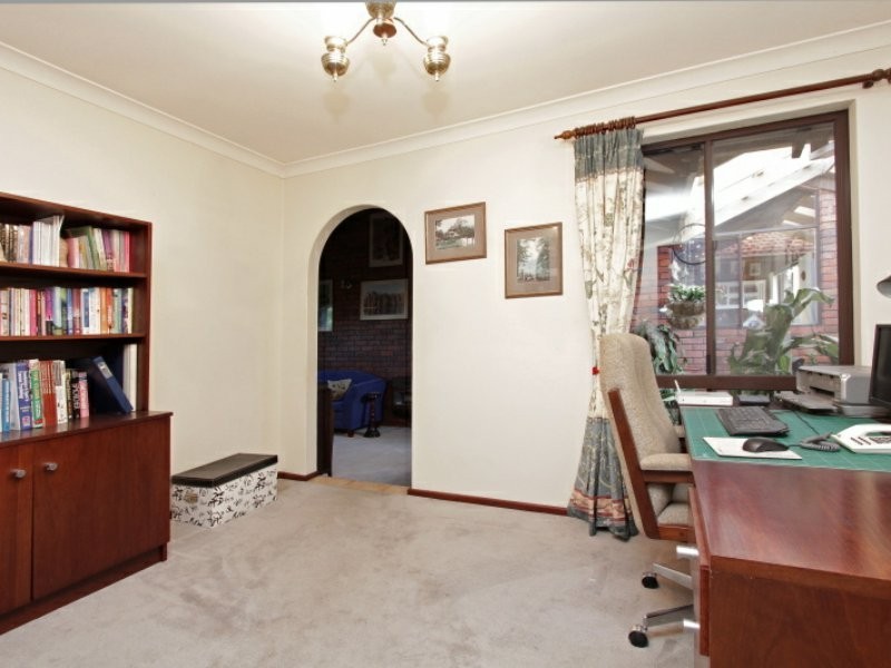 3 Tasman Place, Shelley WA 6148