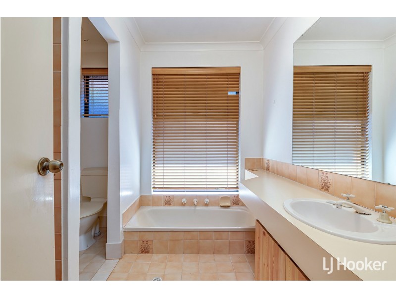 9 Shea Grove, Leeming WA 6149