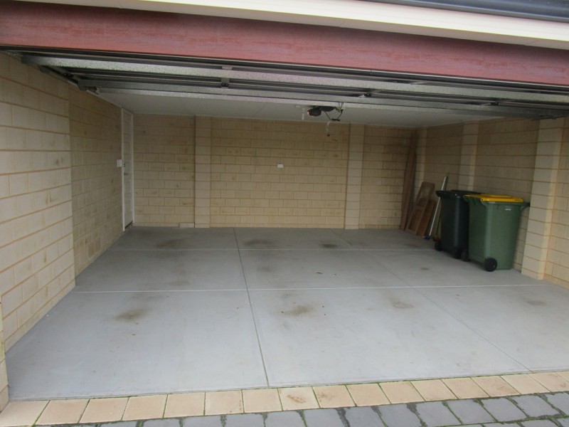 135 Frankland Avenue, Hammond Park WA 6164