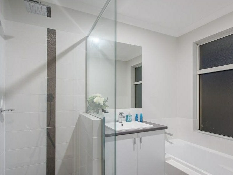 14 Canunda Approach, Wandi WA 6167