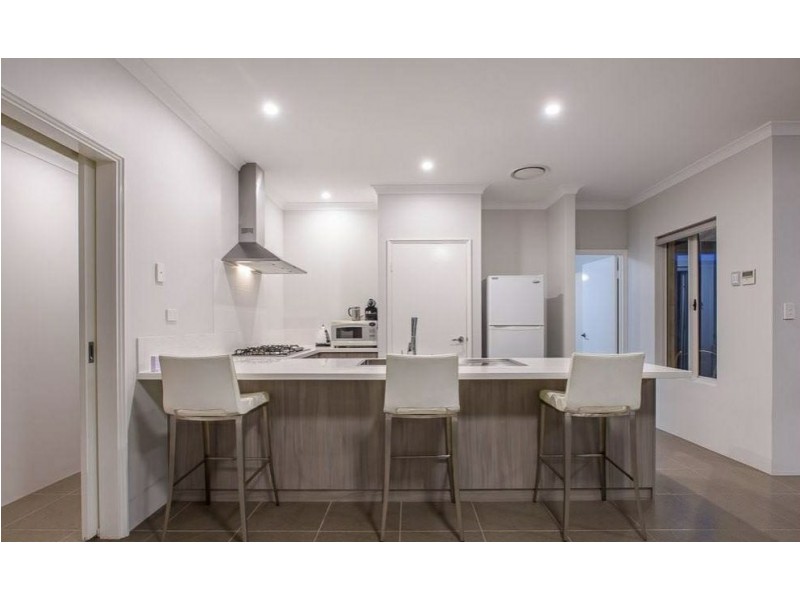 14 Canunda Approach, Wandi WA 6167