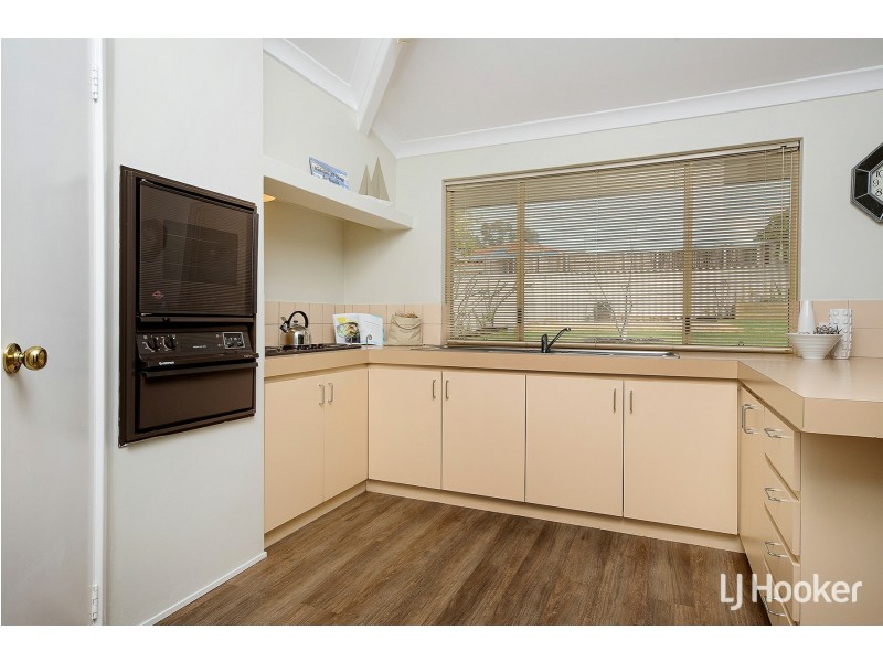 9 Merrifield Circle, Leeming WA 6149