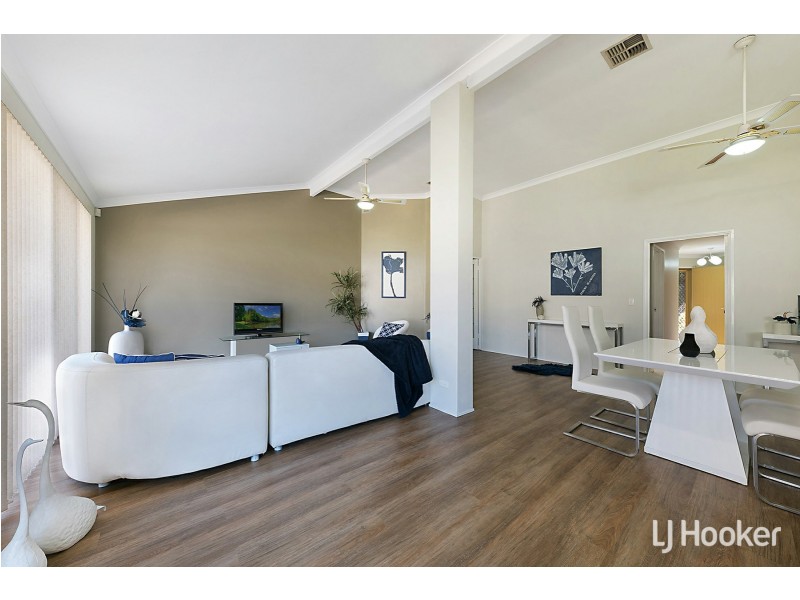 9 Merrifield Circle, Leeming WA 6149