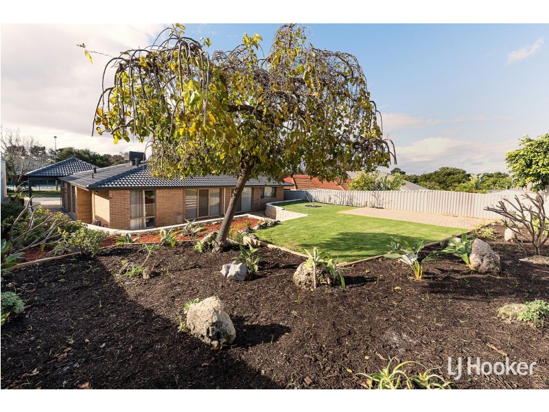 9 Merrifield Circle, Leeming WA 6149