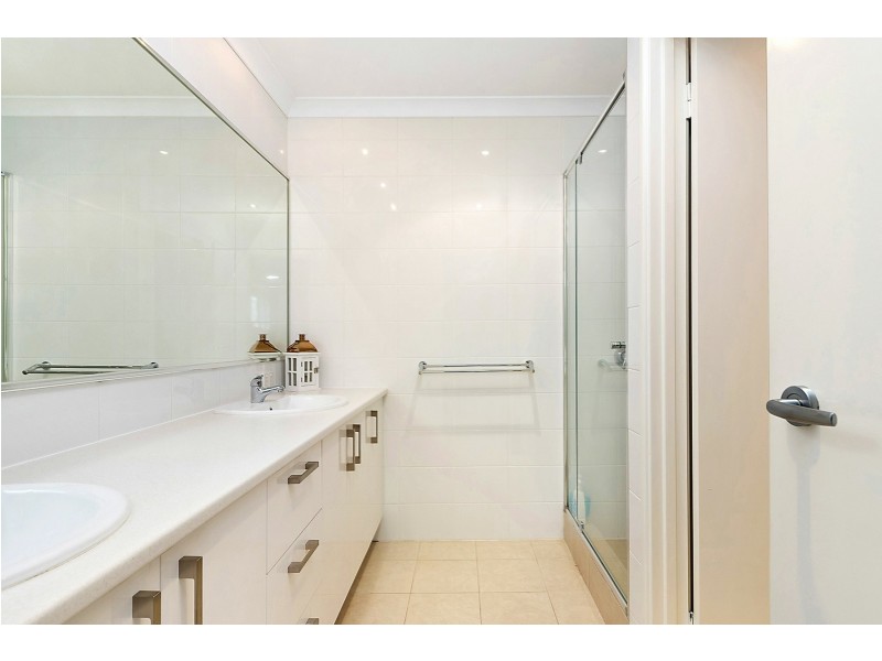 9A Walpole Street, St James WA 6102