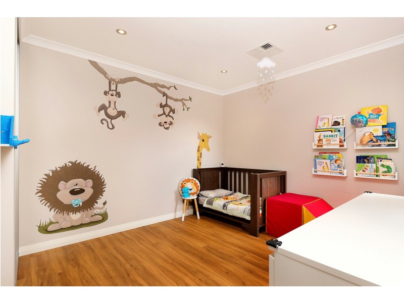 9A Walpole Street, St James WA 6102