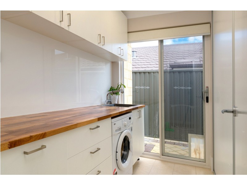 9A Walpole Street, St James WA 6102