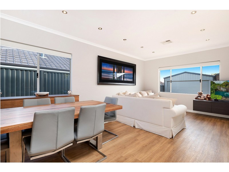 9A Walpole Street, St James WA 6102