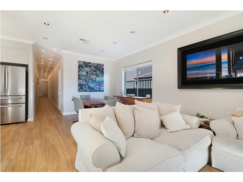 9A Walpole Street, St James WA 6102