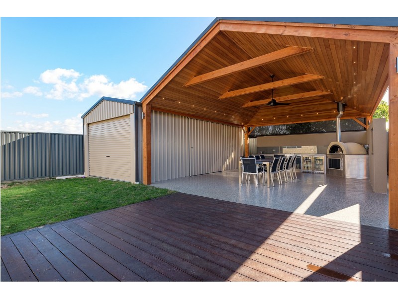 9A Walpole Street, St James WA 6102