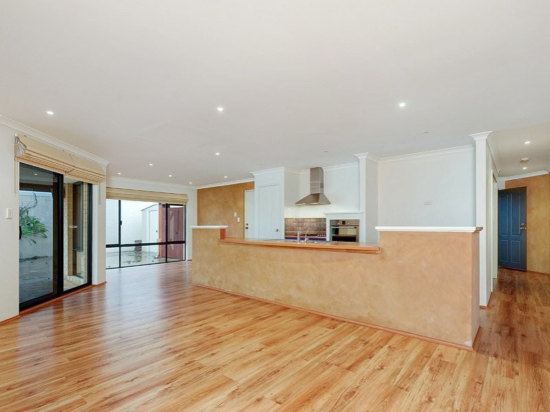 27 Beaumont Parkway, Success WA 6164