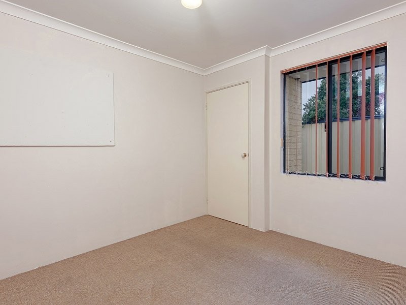 27 Beaumont Parkway, Success WA 6164