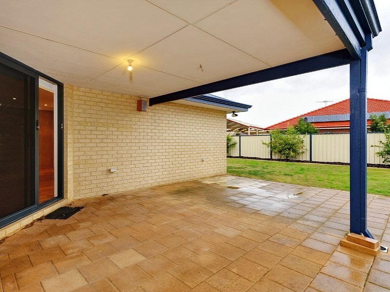 27 Beaumont Parkway, Success WA 6164