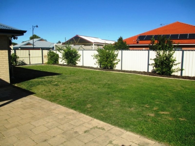 27 Beaumont Parkway, Success WA 6164