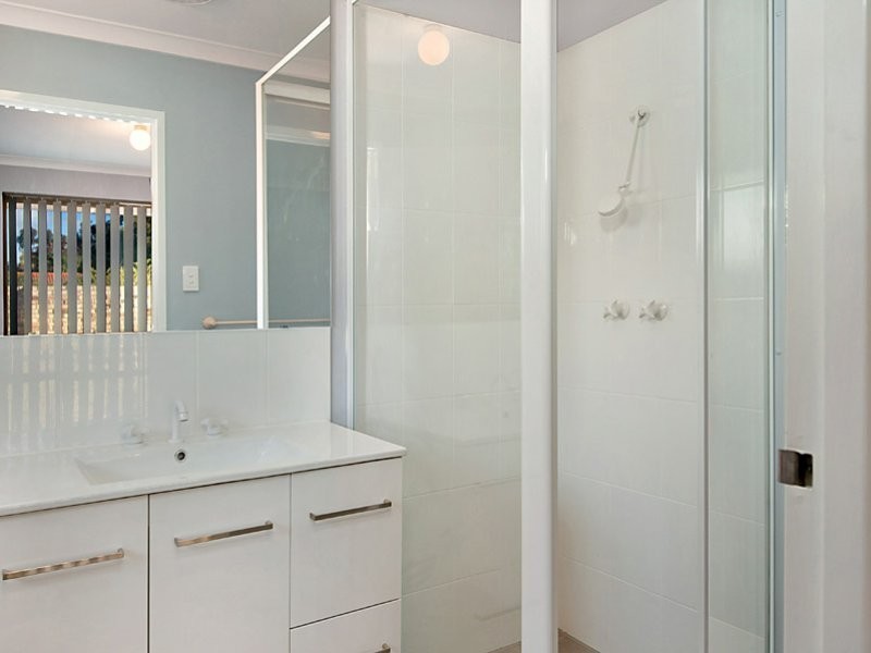 2/37 Gympie Way, Willetton WA 6155