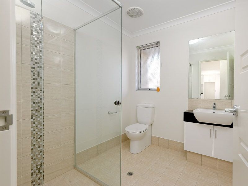 2/30 Arava Circle, Aveley WA 6069