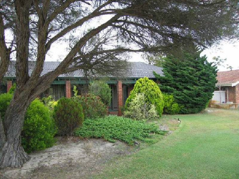 16 Gracechurch Crescent, Leeming WA 6149